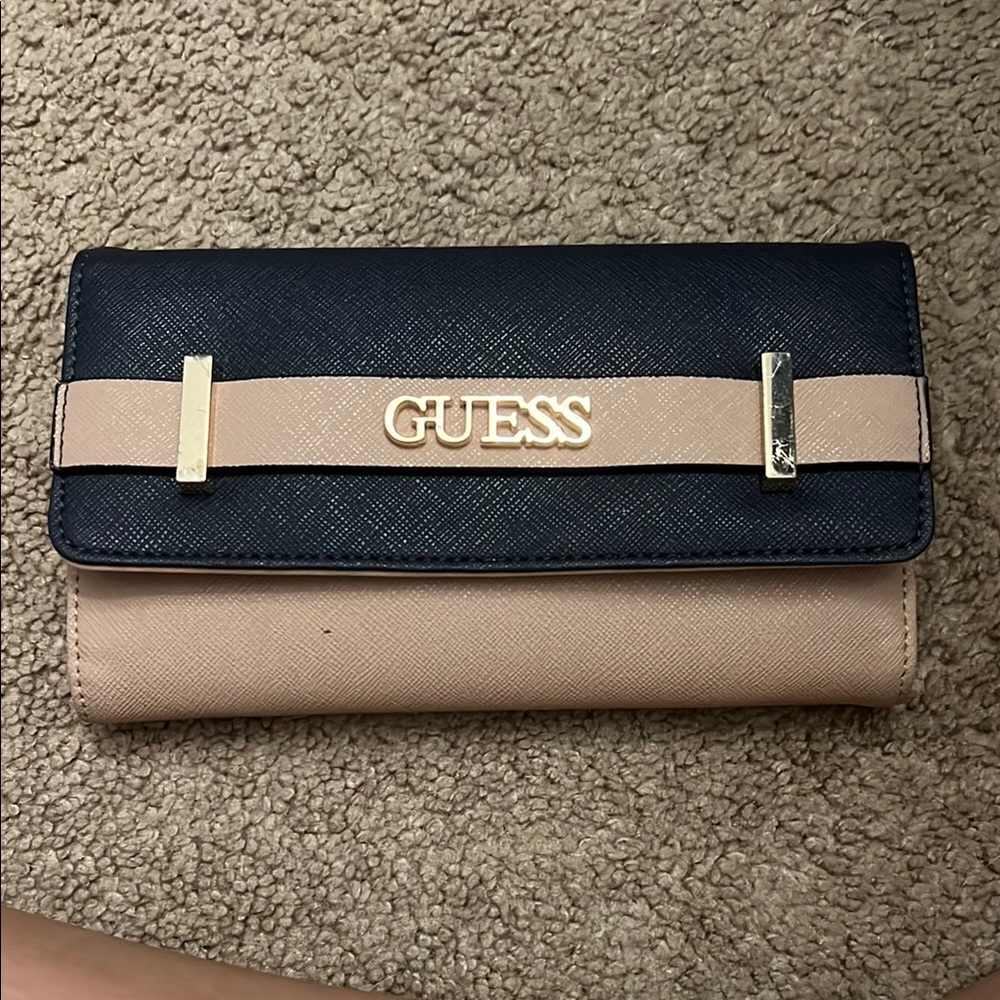 GUESS Black and Tan Wallet Sleek Design